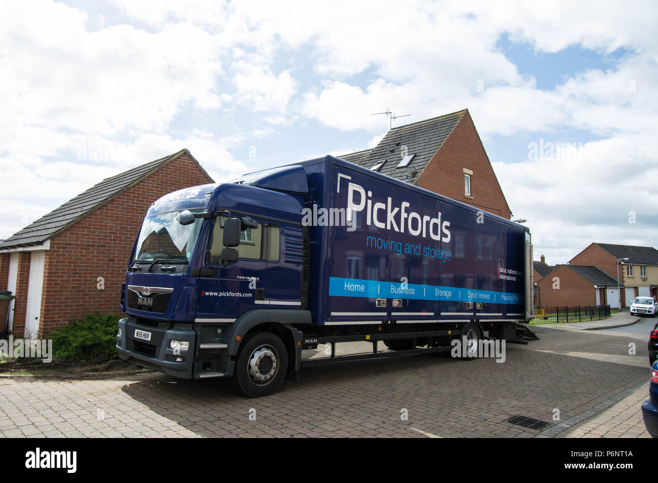Removal lorry Pickford's remove furniture goods large vehicle moving