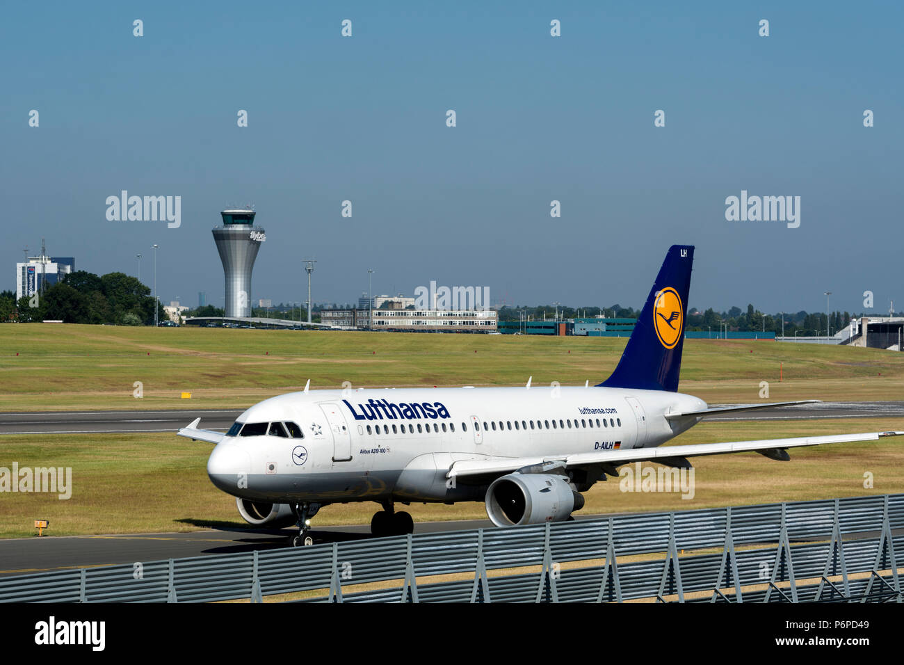 Lufthansa Airbus A319-114 taxiing for departure at Birmingham Airport, UK (D-AILH) Stock Photo