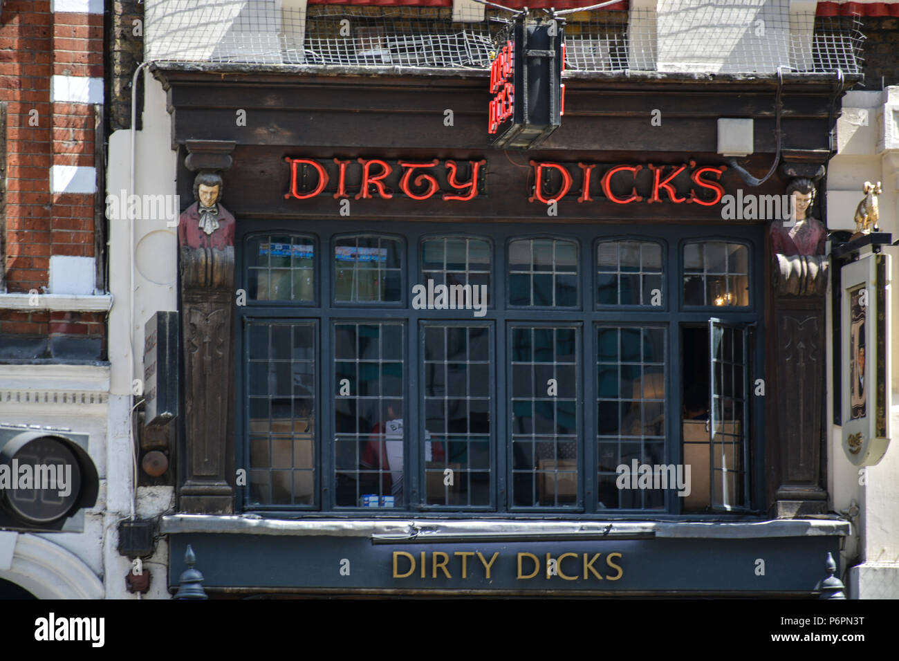 Dirty dick's pub at the Bishopsgate, London Stock Photo