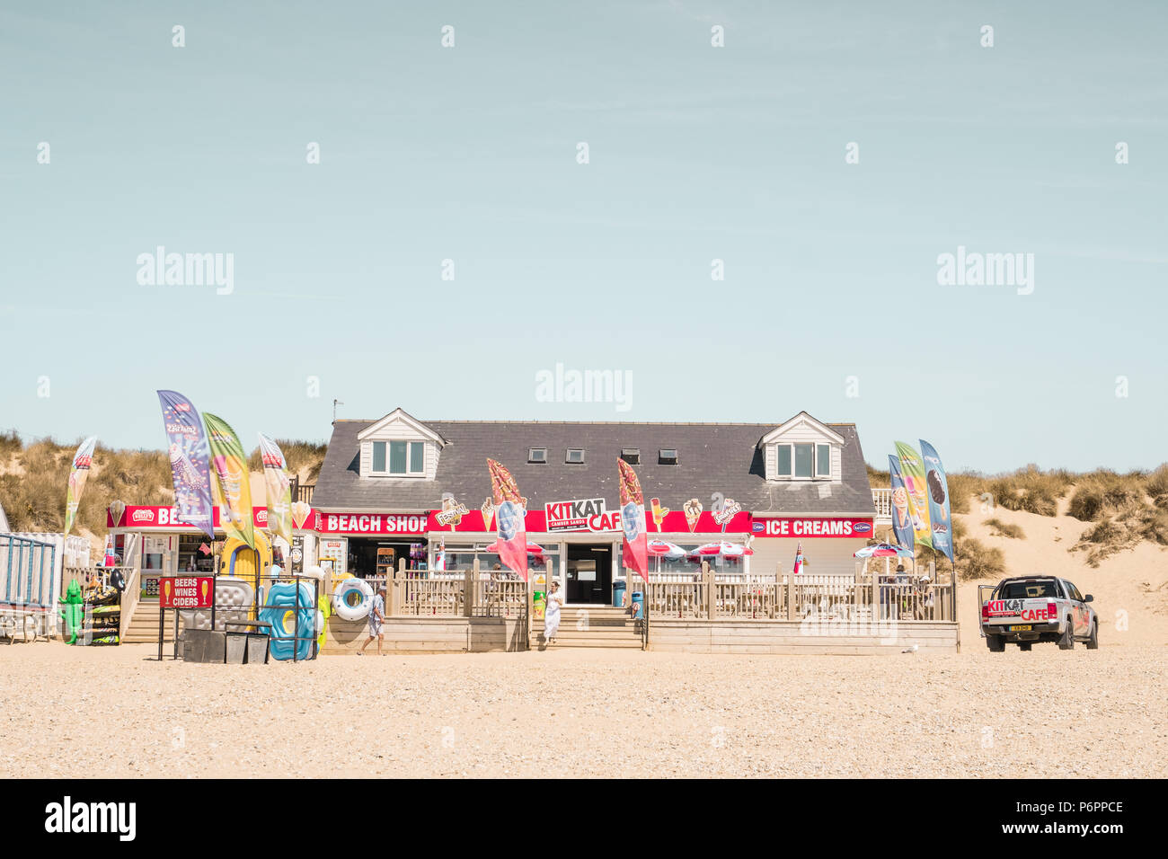 Kit kat cafe camber sands beach hires stock photography and images Alamy