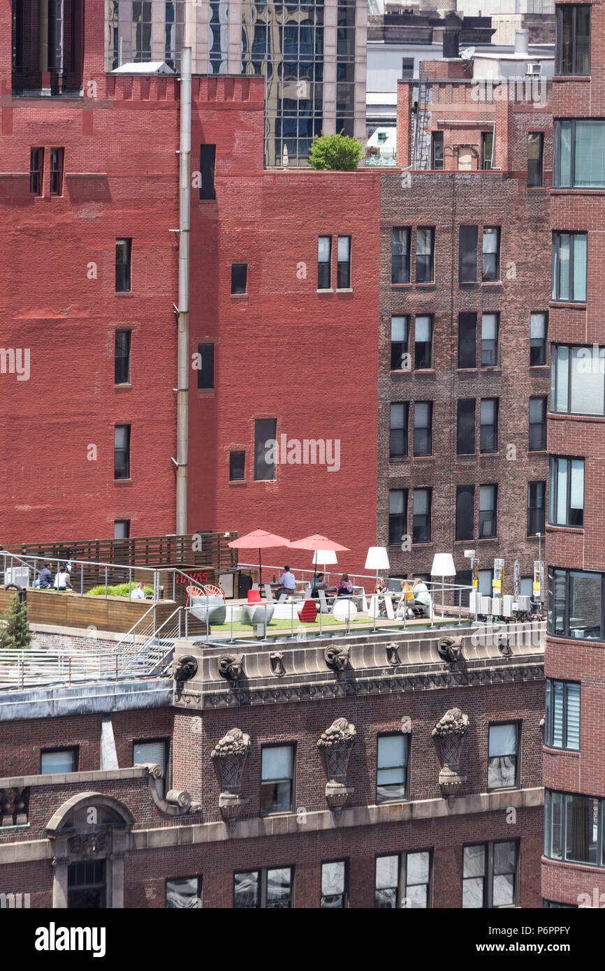Roof Deck Patio Restaurant, Madison Avenue, Midtown Manhattan, NYC, USA