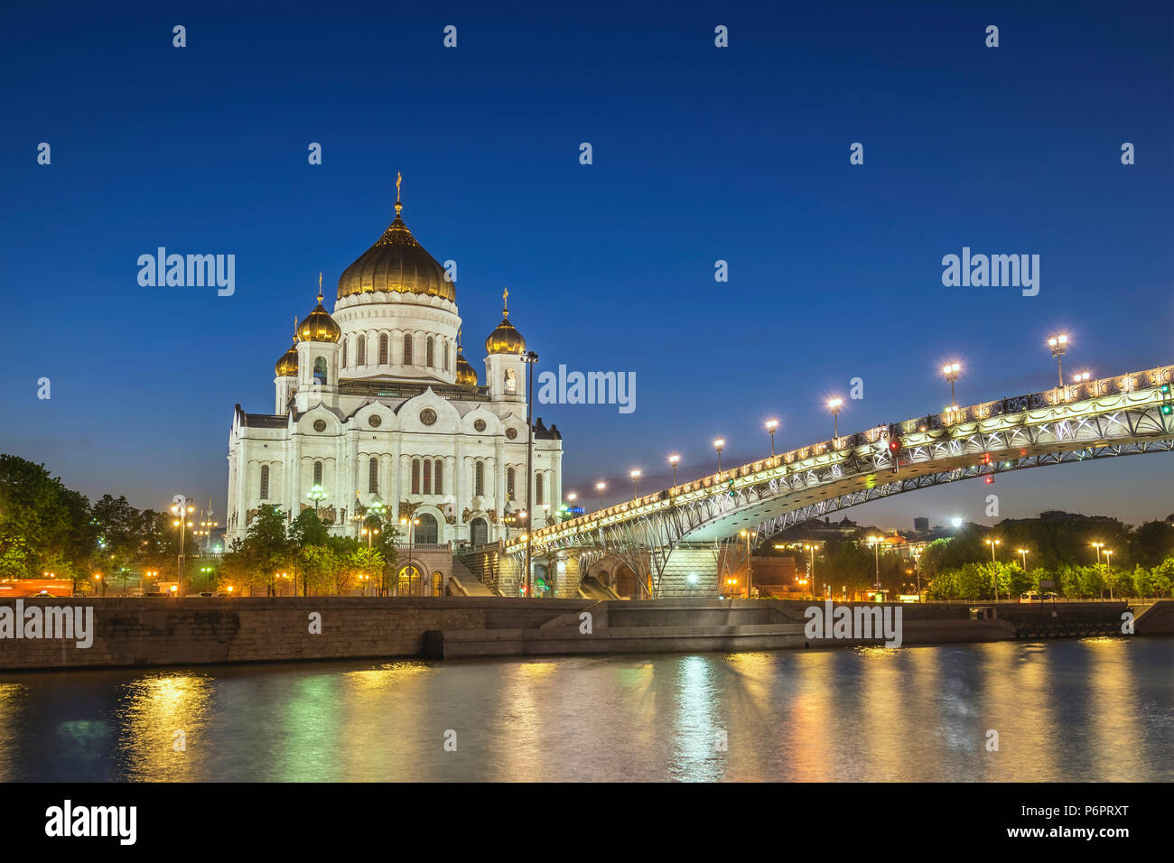 Moscow night city skyline at Cathedral of Christ the Saviour and bridge over Moscow River, Moscow, Russia Stock Photo