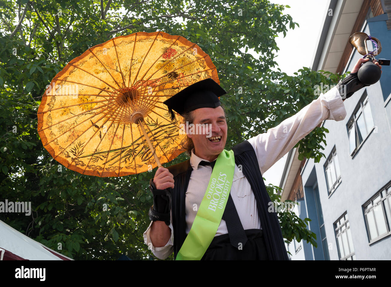 Oxford, UK. 1st July 2018. The annual Cowley Road Carnival was estimated to have drawn in 50,000 revellers to East Oxford. The hot and sunny day reached 28 degrees. This years parade theme was based upon Ôicons of artÕ. The carnival was organised by charity Cowley Road Works. Credit: Stephen Bell/Alamy Live News. Stock Photo