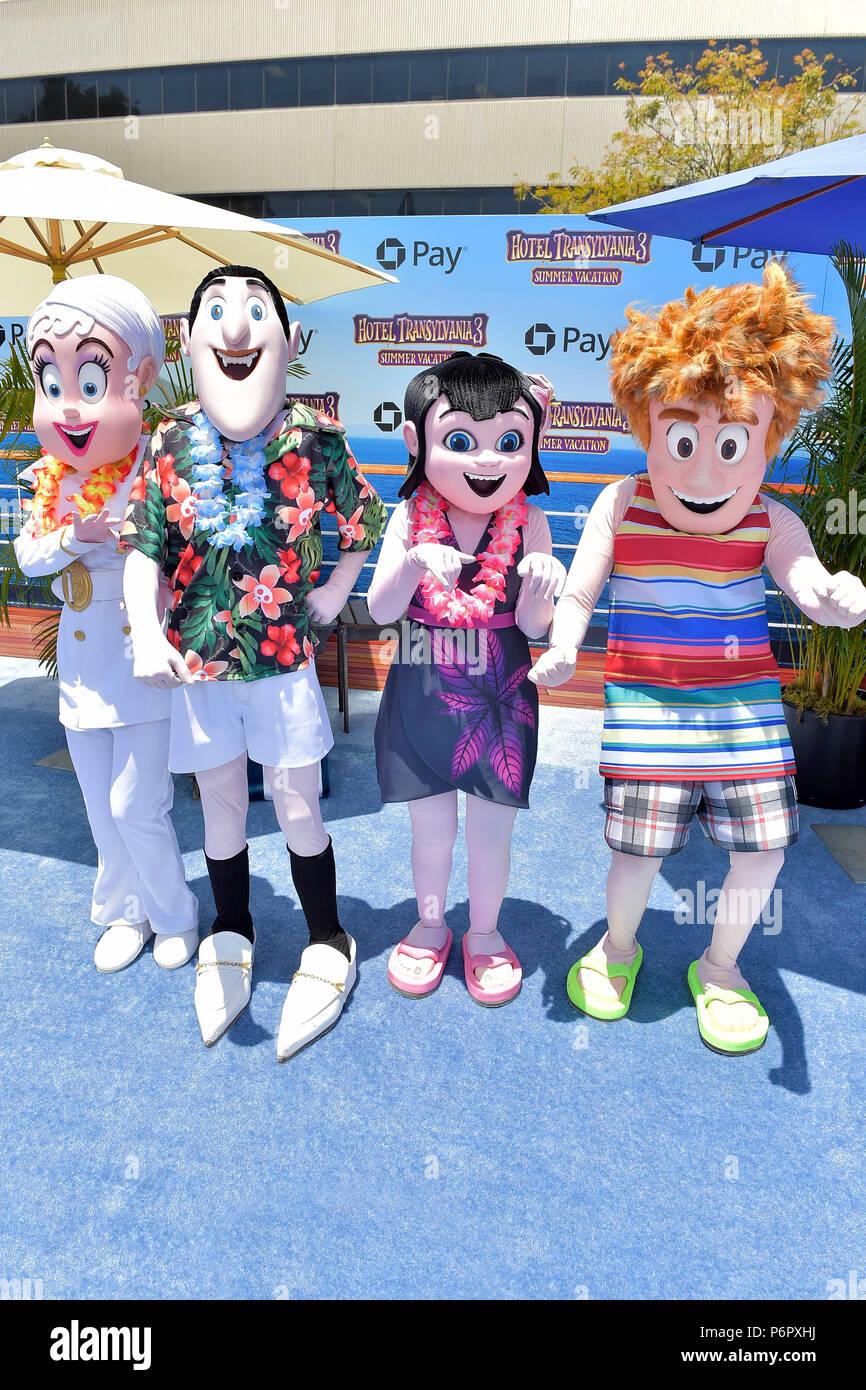 hotel transylvania 3 premiere