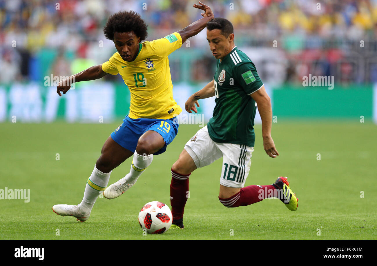 SAMARA, SA - 02.07.2018: BRAZIL VS. MEXICO - Willian do Brasil and Andres GUARDADO from Mexico during the match between Brazil and Mexico, valid for the eighth round of the 2018 World Cup held at the Samara Arena in Samara, Russia. (Photo: Rodolfo Buhrer/La Imagem/Fotoarena) Stock Photo