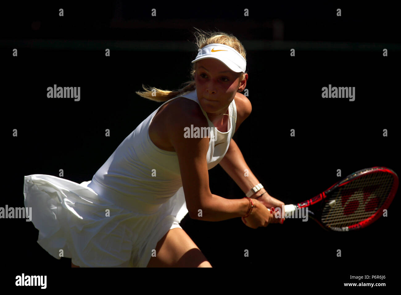 Donna vekic sloane stephens wimbledon hi-res stock photography and images -  Alamy