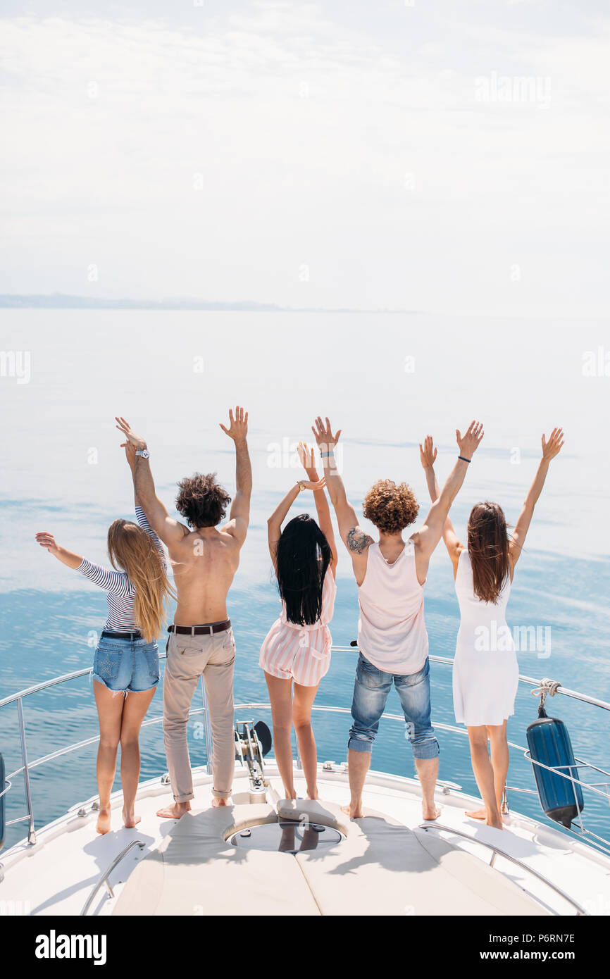 Teenagers girls rear view hi-res stock photography and images - Alamy