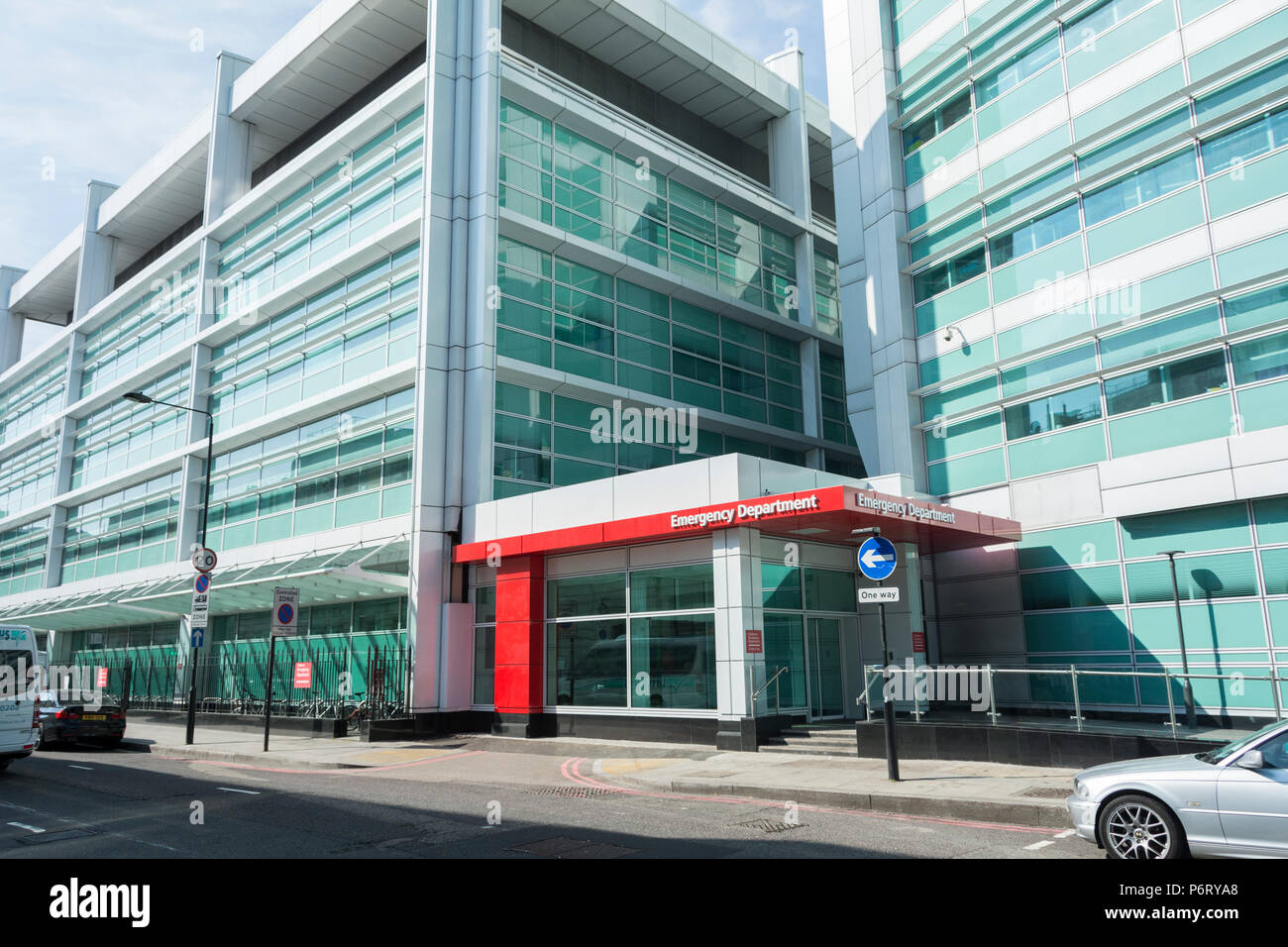 Hospital uclh a&e hires stock photography and images Alamy