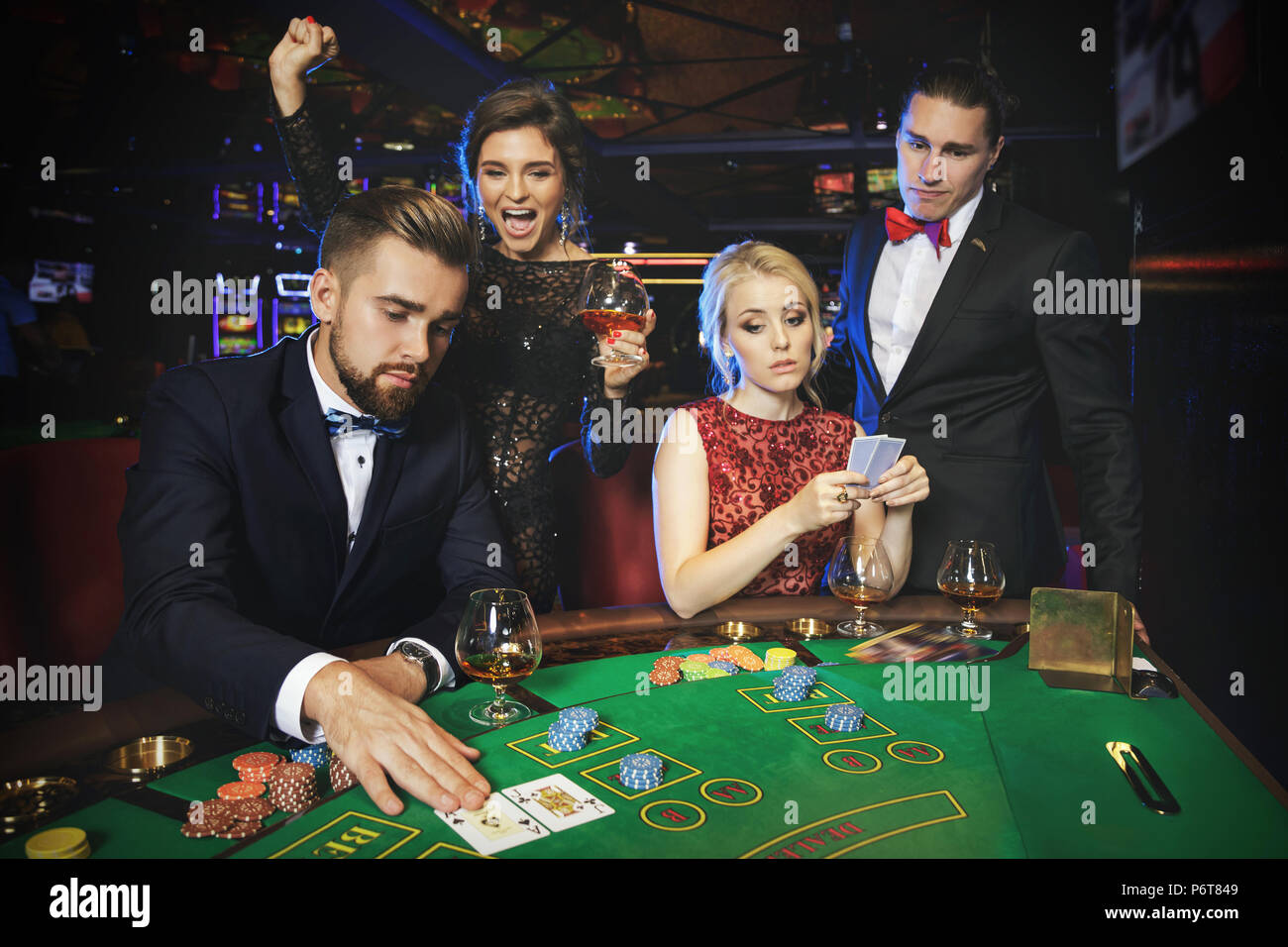 Казино на жизни людей vegas online casino slots