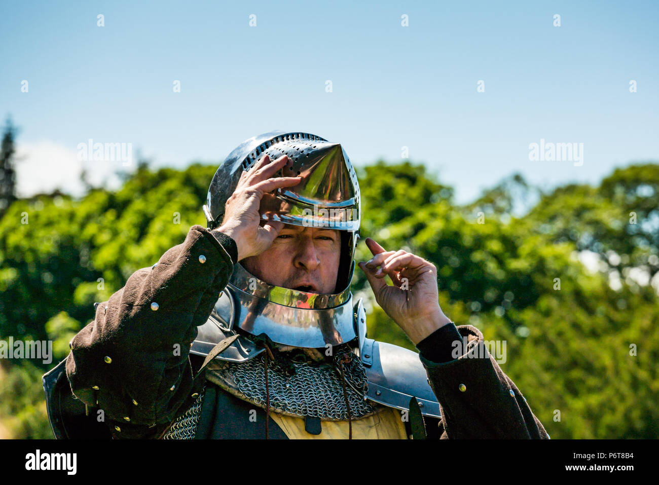 Military helmet visor hi-res stock photography and images - Alamy