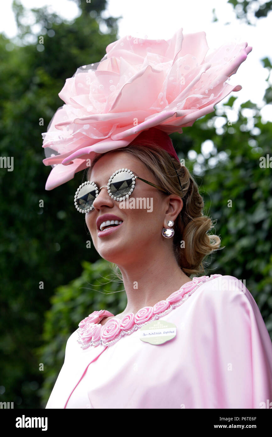 Royal Ascot, Fashion on Ladies Day, actress Natalia Kapchuk at the racecourse Stock Photo