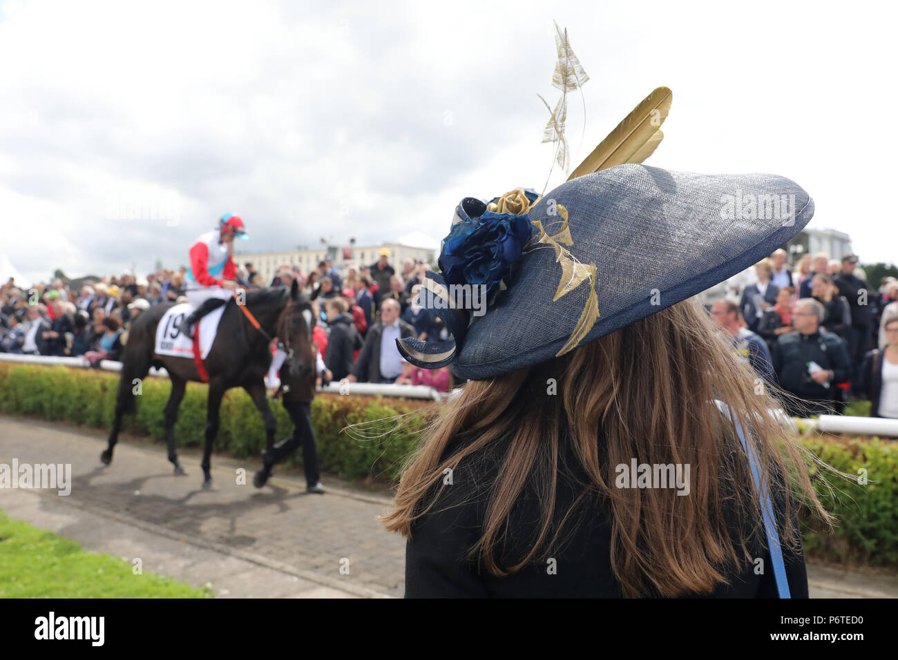 Hamburg, Fashion, Woman with hat in Fuehrring Stock Photo