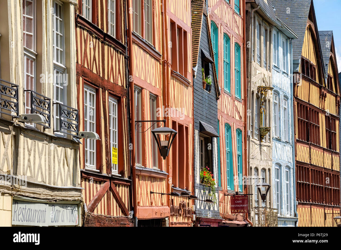 France, Normandy (Normandie), Seine-Maritime department, Rouen. Half-timbered buildings along Rue Martainville. Stock Photo