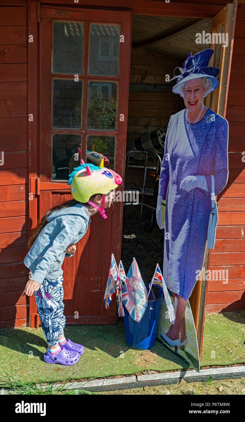 Cardboard cutout of the Queen Stock Photo Alamy