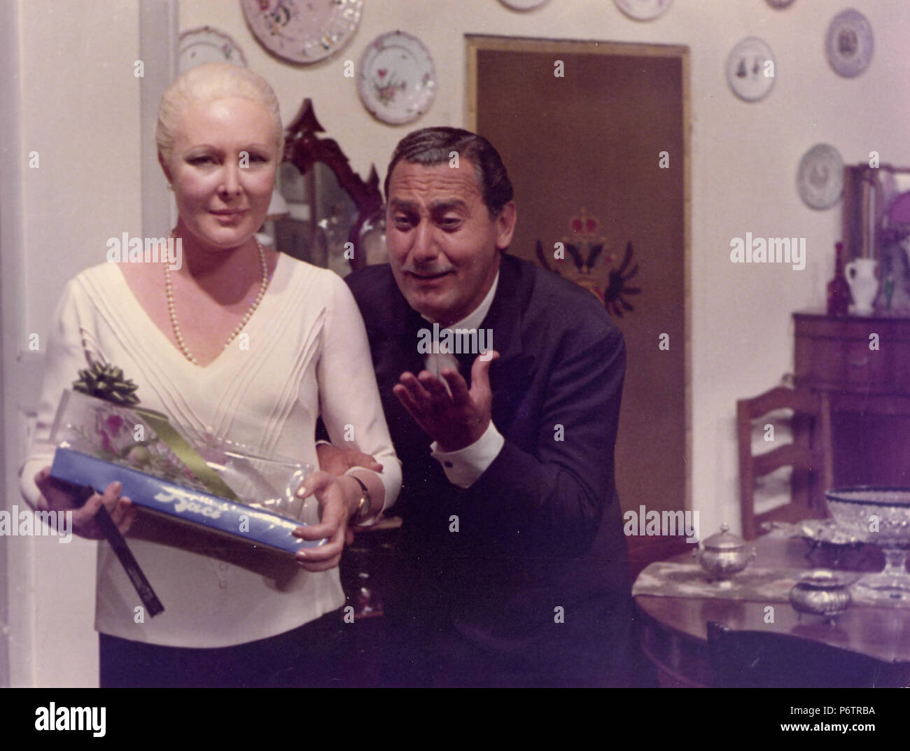 Italian Actor Alberto Sordi And Caterina Boratto In The Movie Scusi Lei E Favorevole O Contrario 1967 Stock Photo Alamy