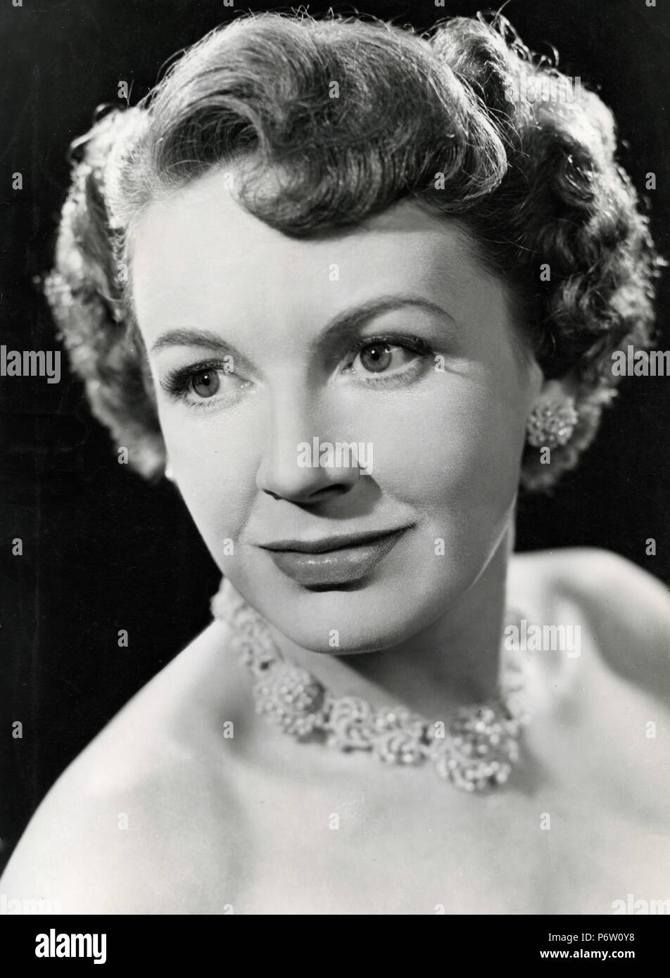 Actress Phyllis Calvert, 1940s Stock Photo - Alamy