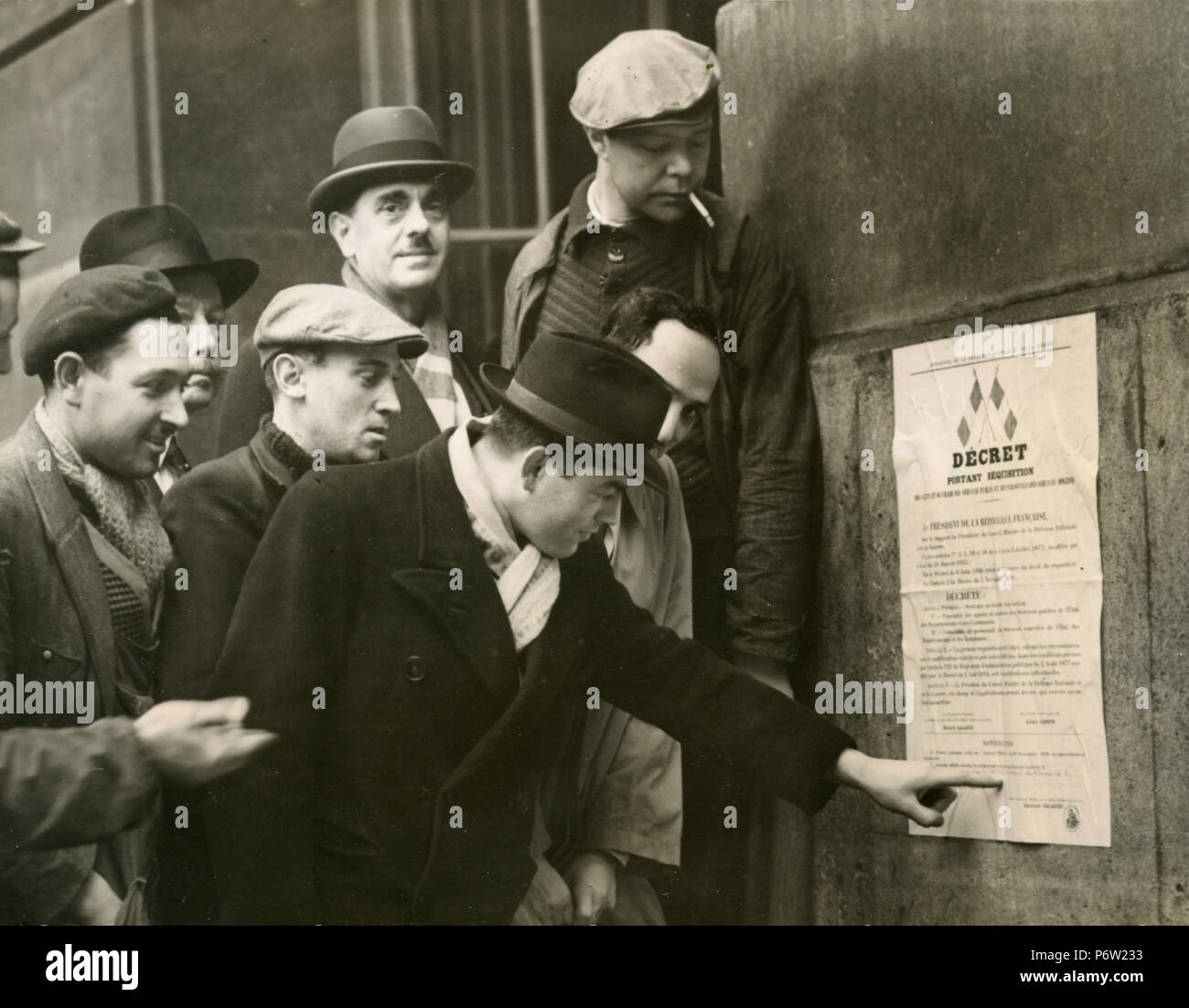 French decree of public service requisition for the war, Paris, France 1938 Stock Photo