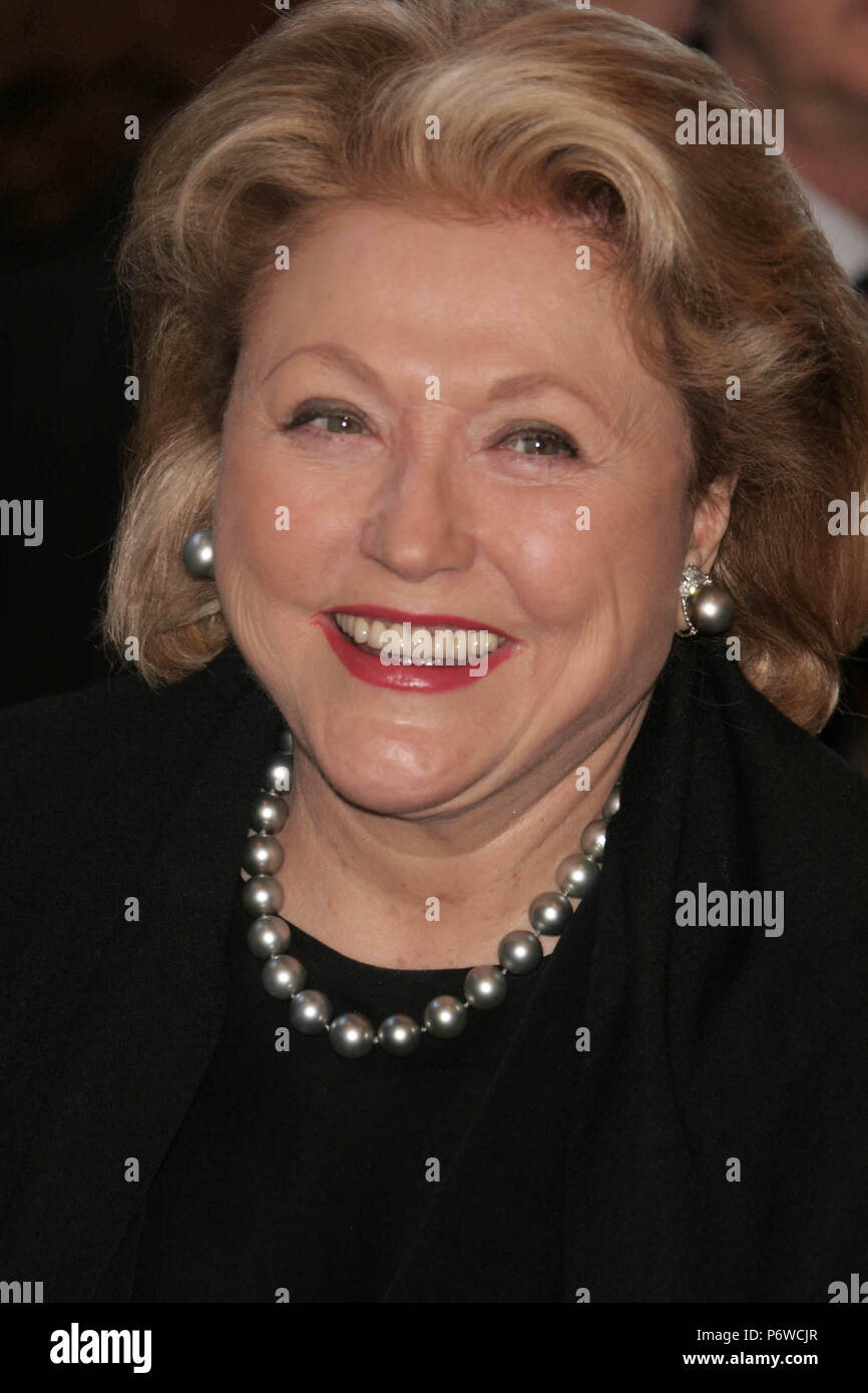 Barbara taylor bradford hi-res stock photography and images - Alamy