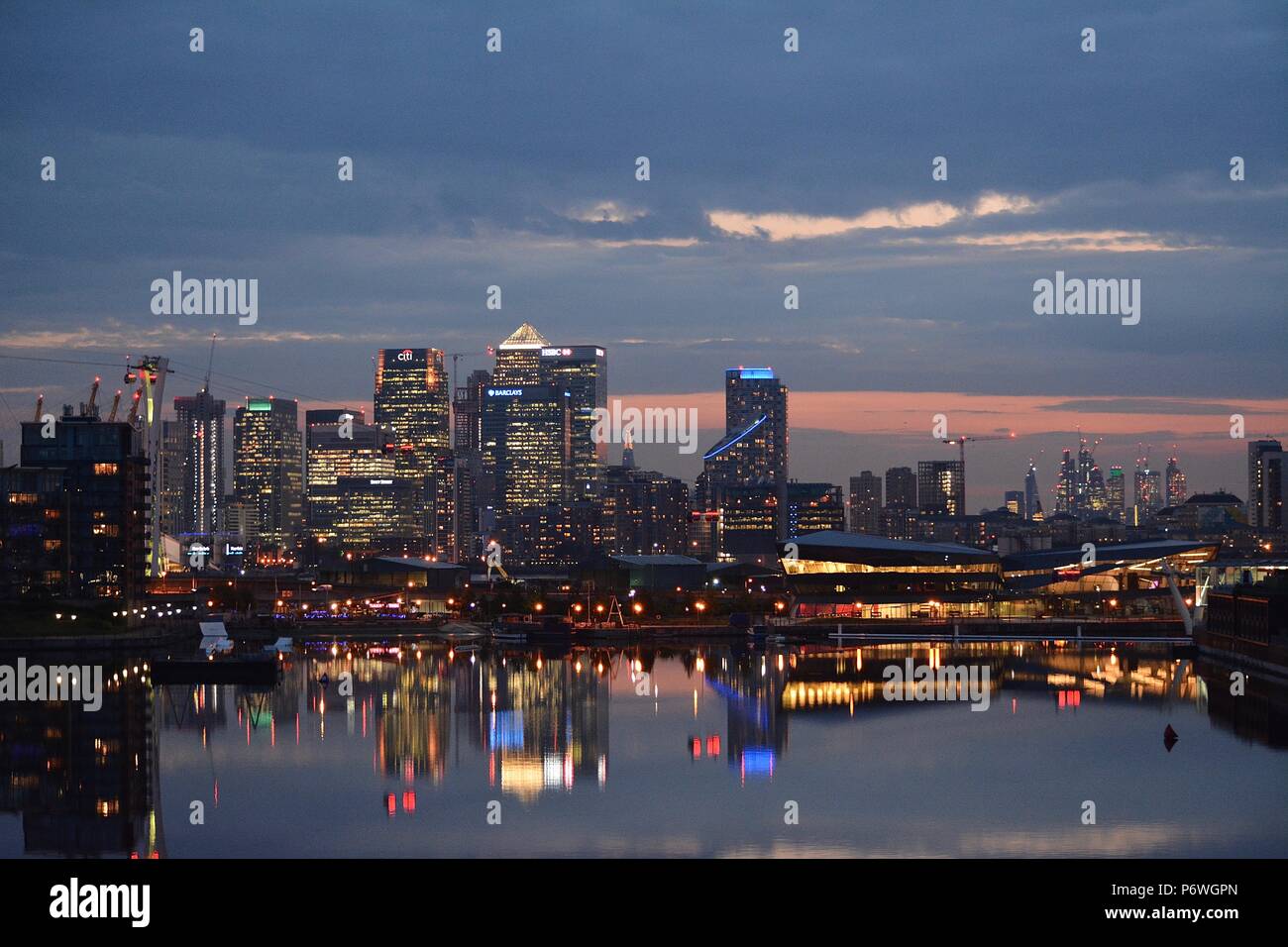 Canary wharf summer lights hi-res stock photography and images - Alamy