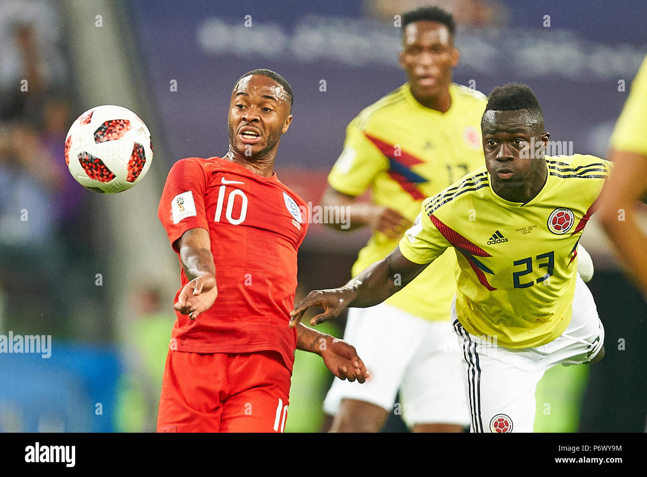 Moscow, Russia. 3rd July. England- Columbia, Soccer, Moscow, July 03, 2018 Raheem STERLING, England 10  compete for the ball, tackling, duel, header against Davinson SANCHEZ, Columbia Nr.23  ENGLAND - COLUMBIA FIFA WORLD CUP 2018 RUSSIA, Season 2018/2019,  July 03, 2018 S p a r t a k Stadium in Moscow, Russia. © Peter Schatz / Alamy Live News Stock Photo