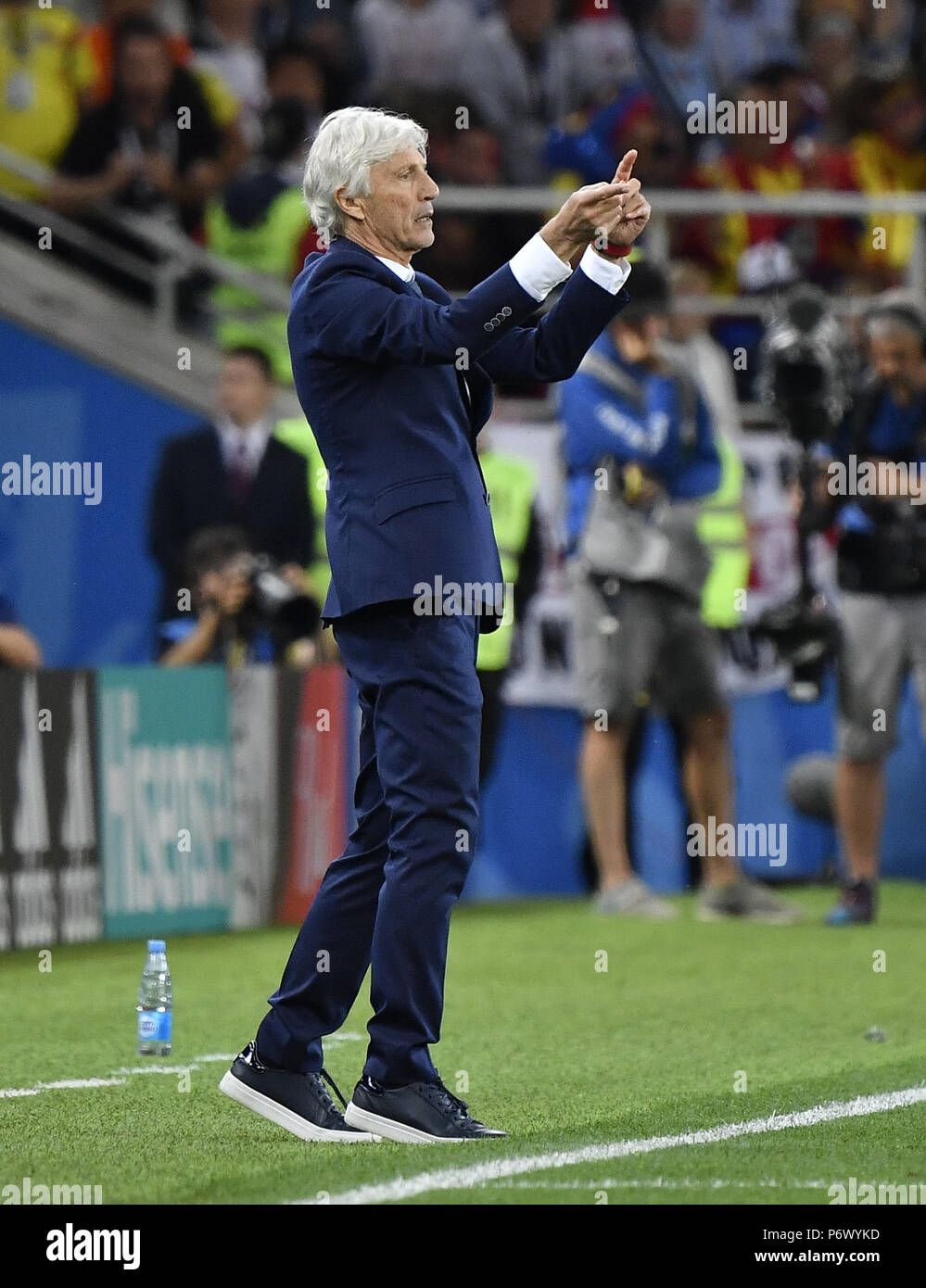 Moscow, Russia. 3rd July, 2018. Head coach Jose Pekerman of Colombia gives instructions to players during the 2018 FIFA World Cup round of 16 match between England and Colombia in Moscow, Russia, July 3, 2018. Credit: He Canling/Xinhua/Alamy Live News Stock Photo