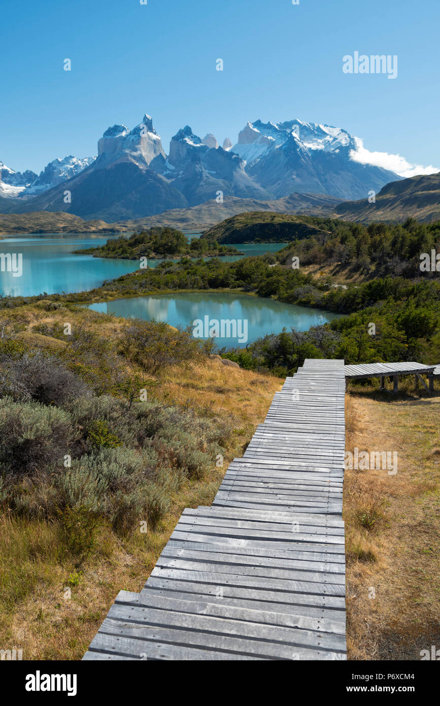 South America, Patagonia, Chile, Region de Magallanes y de la Antartica, Torres del Paine National Park, Los Cuernos and Andes peaks Stock Photo
