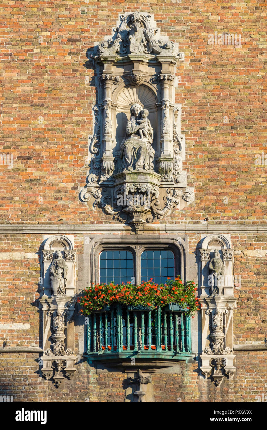 Belgium, West Flanders (Vlaanderen), Bruges (Brugge). Facade of the 13th century Belfort van Brugge belfry tower. Stock Photo