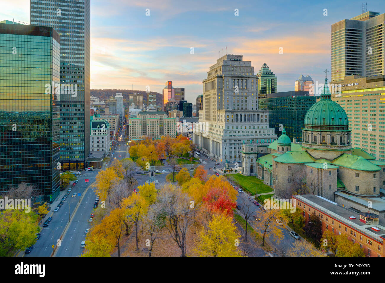 Canada Quebec Montreal Downtown Montreal Place Du Canada And Dorchester Square Cathedral Basilica Of Mary Queen Of The World Or Cathedrale Marie Reine Du Monde Stock Photo Alamy Canada Quebec Montreal Downtown Montreal Place Du Canada And Dorchester Square Cathedral Basilica Of Mary Queen Of The World Or Cathedrale Marie Reine Du Monde Stock Photo Alamy