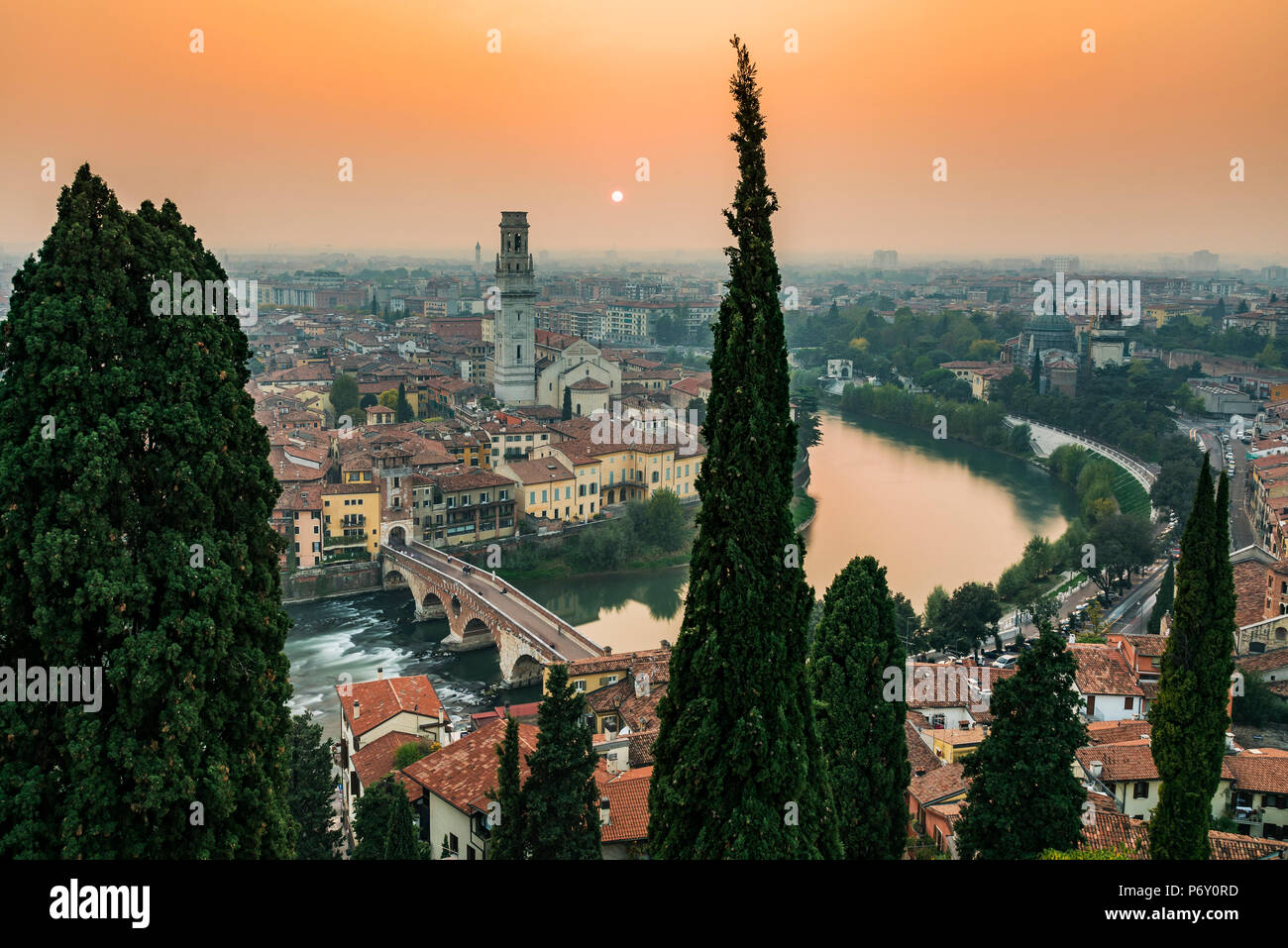 Skyline verona hi-res stock photography and images - Alamy