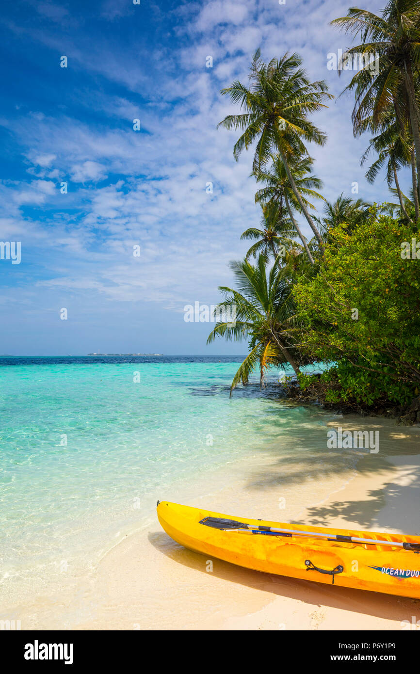 Beach on a tropical island in the South Male Atoll, Maldives Stock Photo
