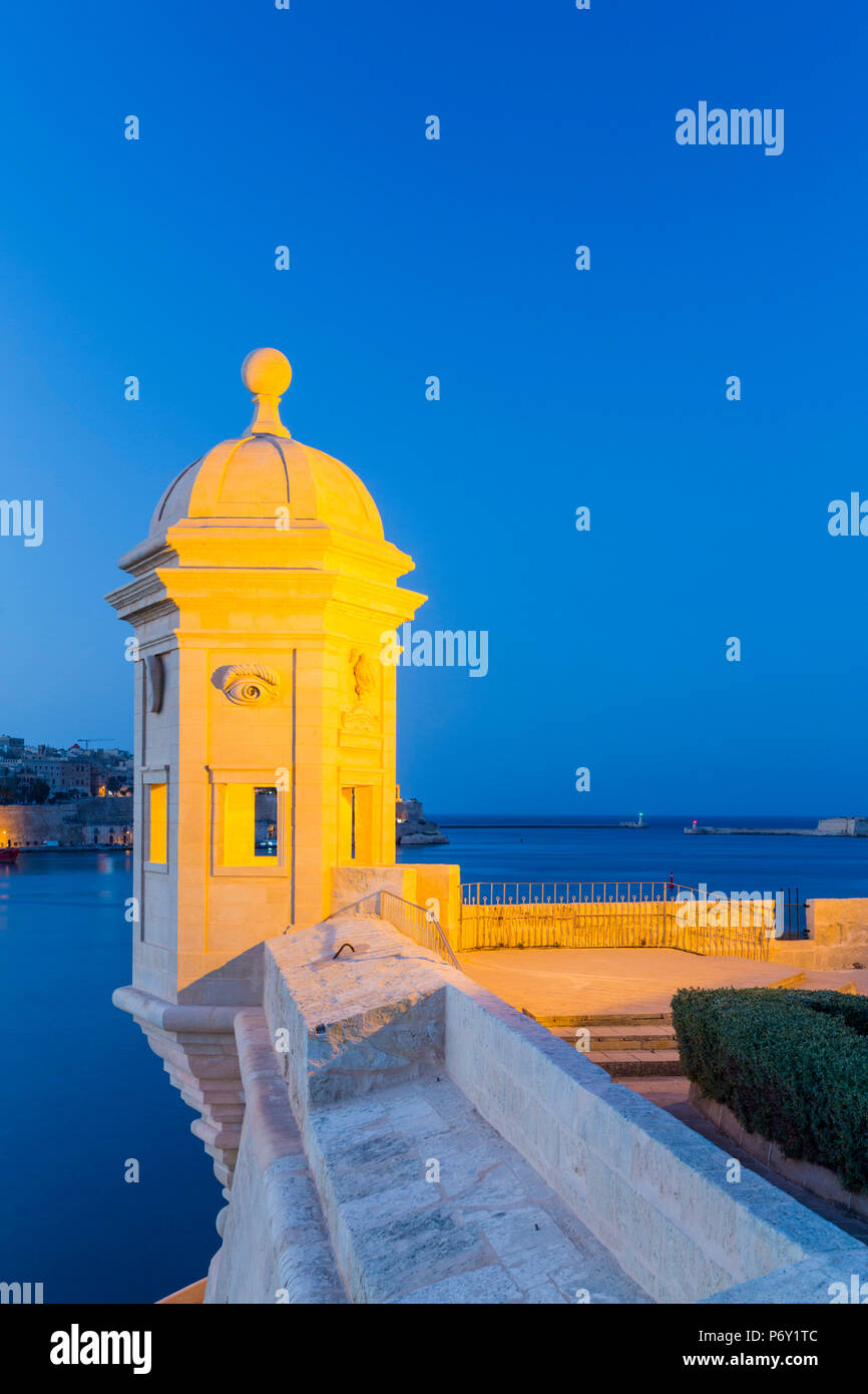 Malta, South Eastern Region, Valletta. A Vedette, or Watchtower in Gardjola Gardens on the tip of Senglea. Stock Photo
