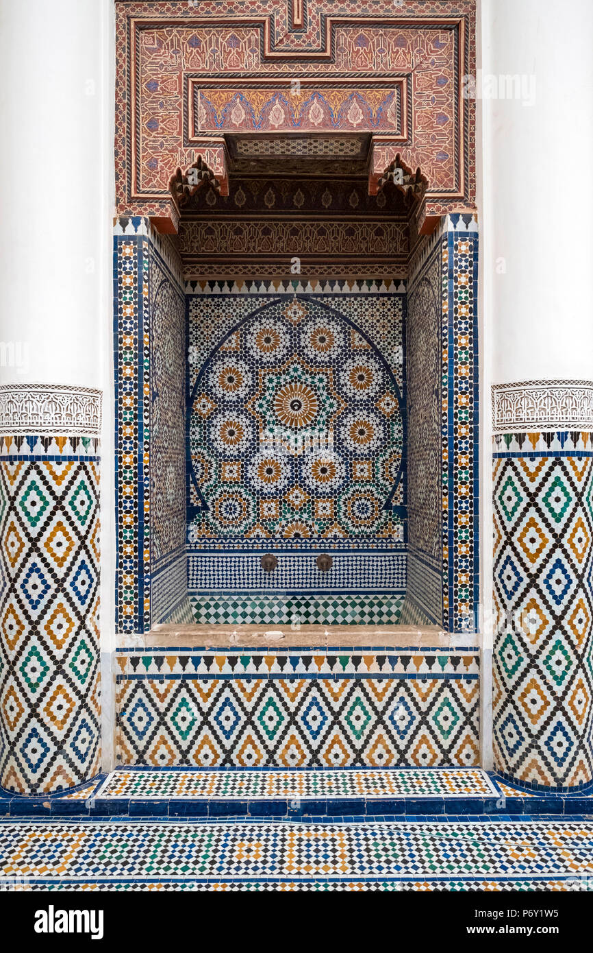 Morocco, Marrakech-Safi (Marrakesh-Tensift-El Haouz) region, Marrakesh. Intricately tiled washbasin at Marrakech Museum, housed in the 19th century Dar Menebhi Palace. Stock Photo