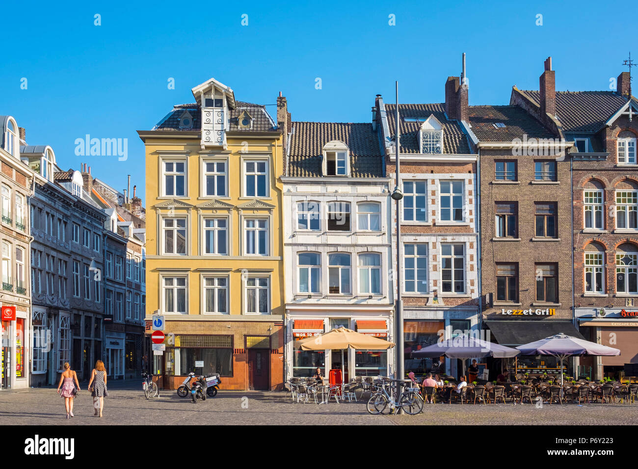 Houses and cafes on Markt market square, Maastricht, Limburg, Netherlands Stock Photo