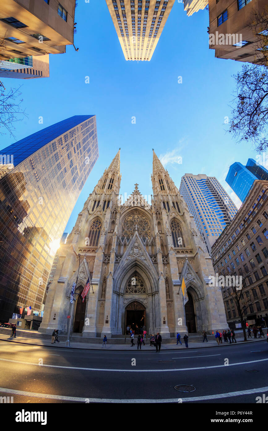USA, New York City, Midtown Manhattan, St Patrick's Cathedral Stock Photo