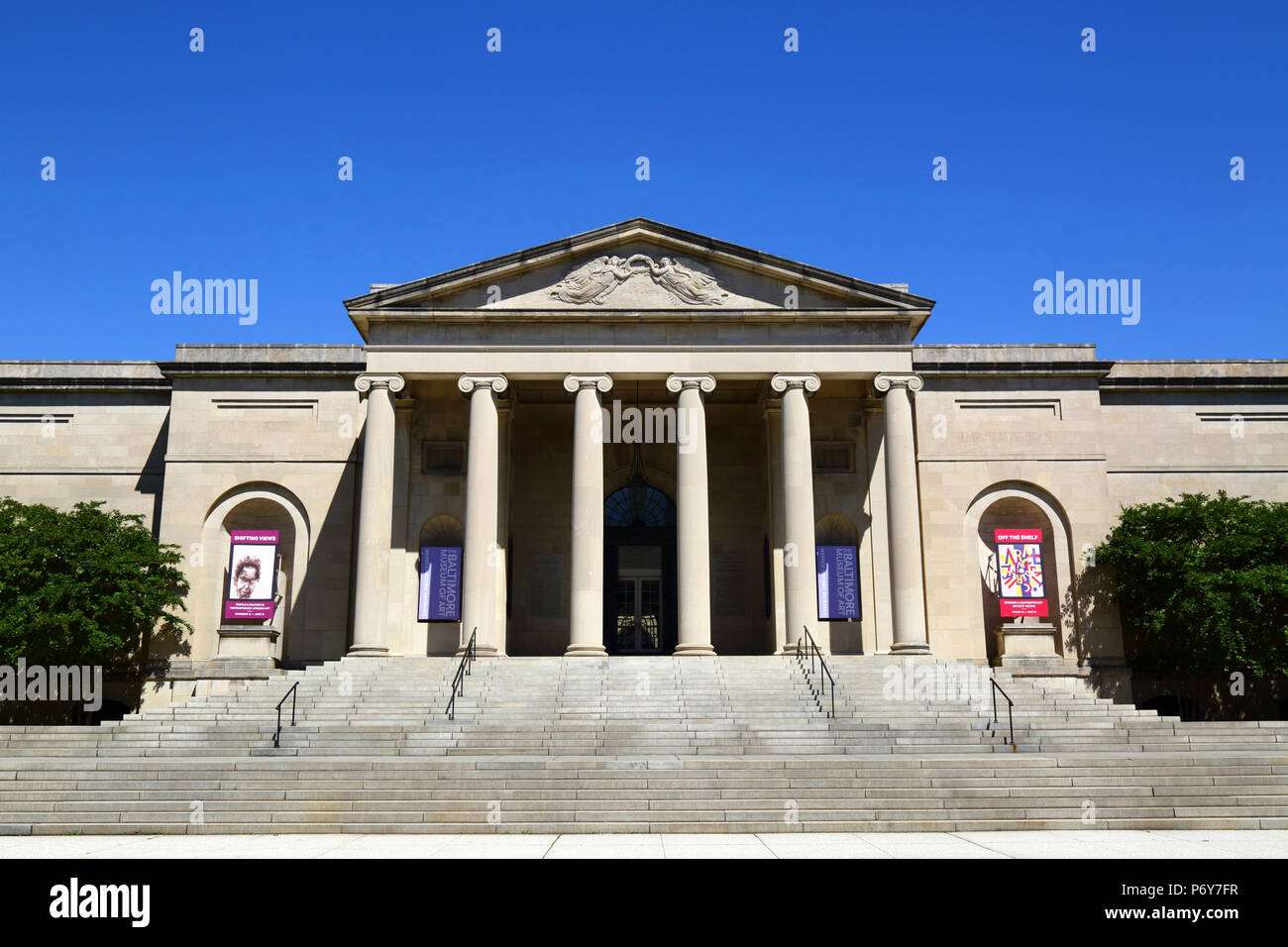 Neoclassical style main entrance of the Baltimore Museum of Art (BMA), Baltimore, Maryland, USA Stock Photo