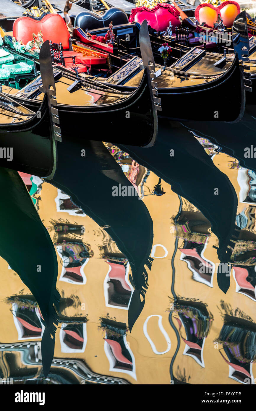 Gondolas reflections venice italy hi-res stock photography and images ...