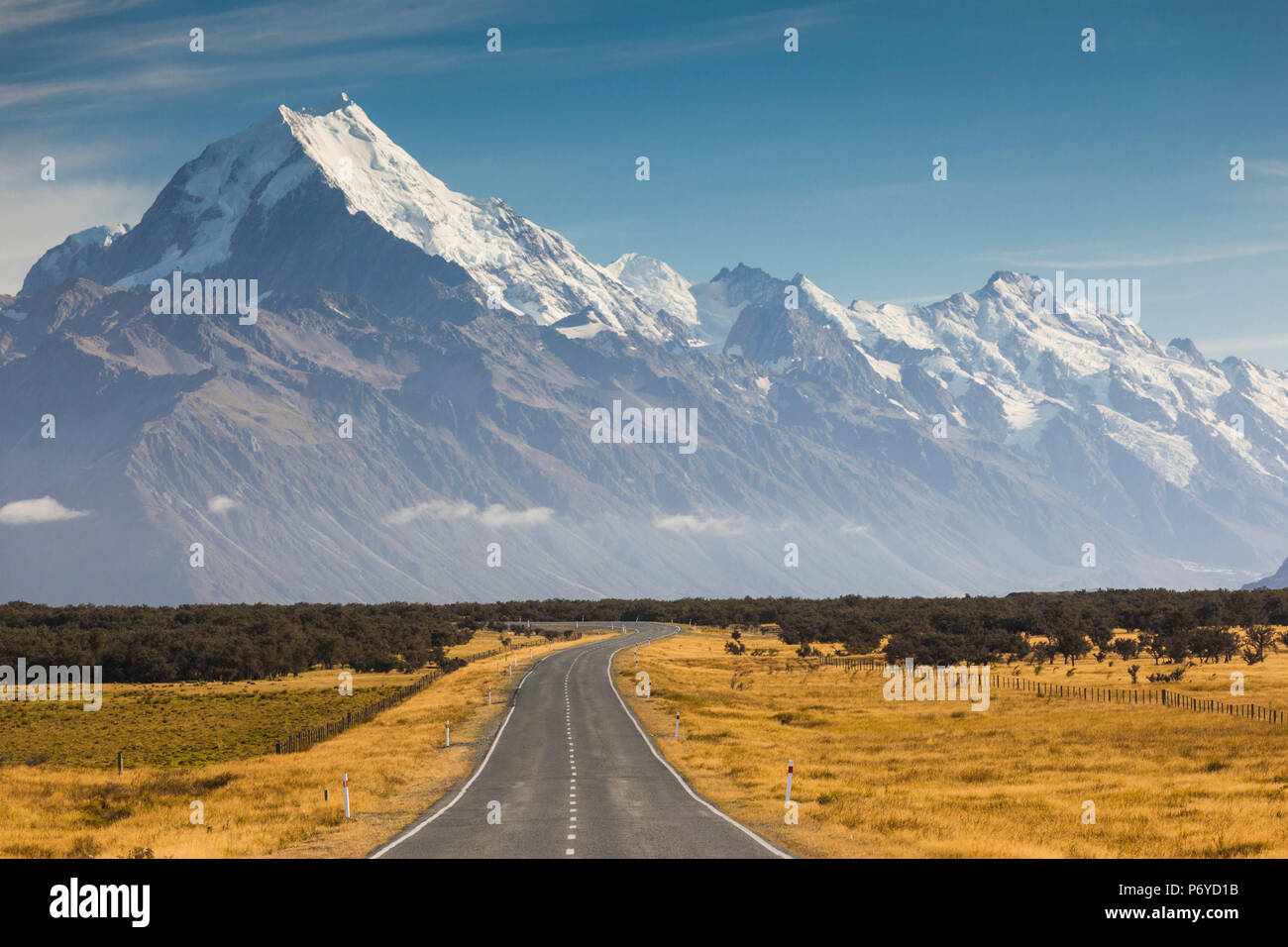 New Zealand, South Island, Canterbury, Aoraki-Mt. Cook National Park, Mt. Cook and Highway 80 Stock Photo