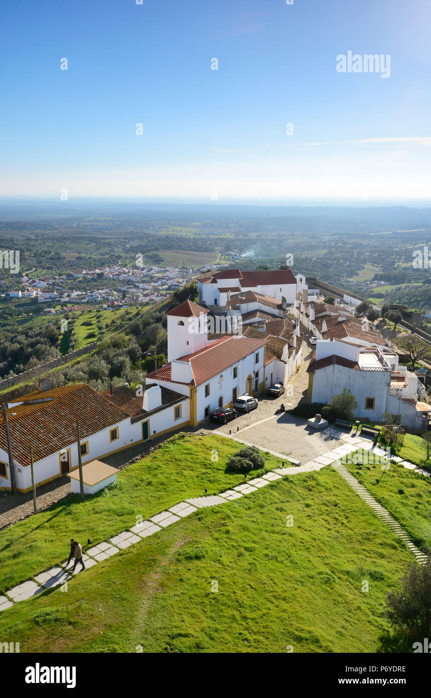 The medieval walled village of Evoramonte. Alentejo, Portugal Stock Photo