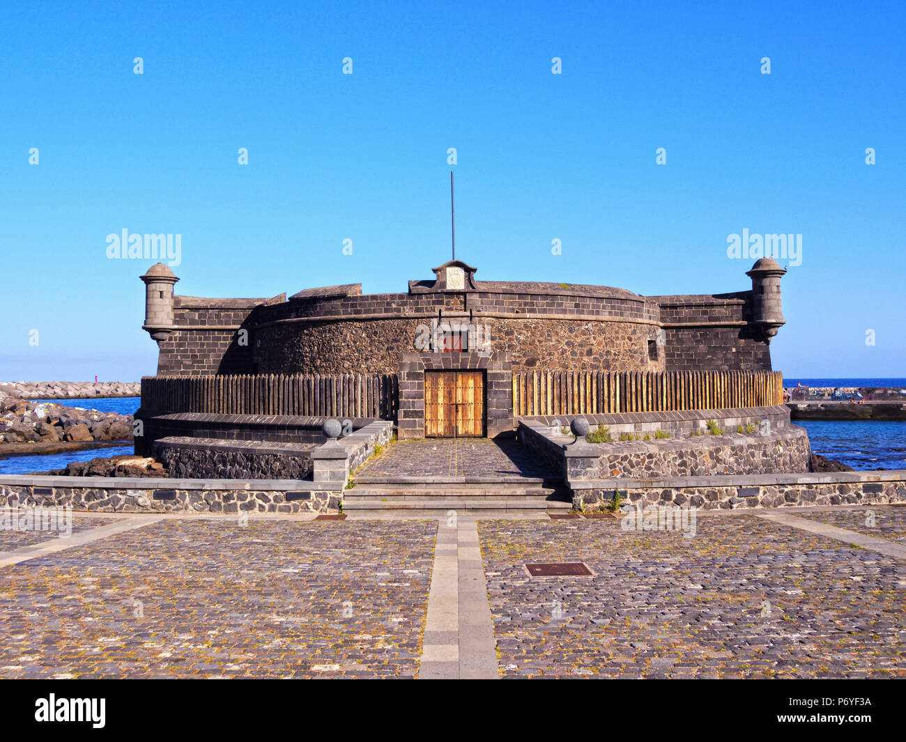 Spain, Canary Islands, Tenerife, Santa Cruz de Tenerife, View of the Castle of John Baptist. Stock Photo