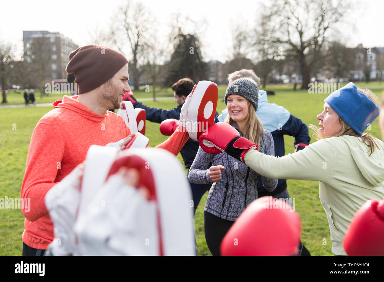 Watching friends training hi-res stock photography and images - Alamy