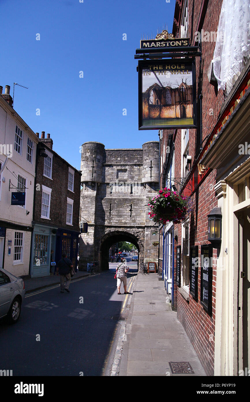 York city wall, Bootham Bar, York Stock Photo Alamy