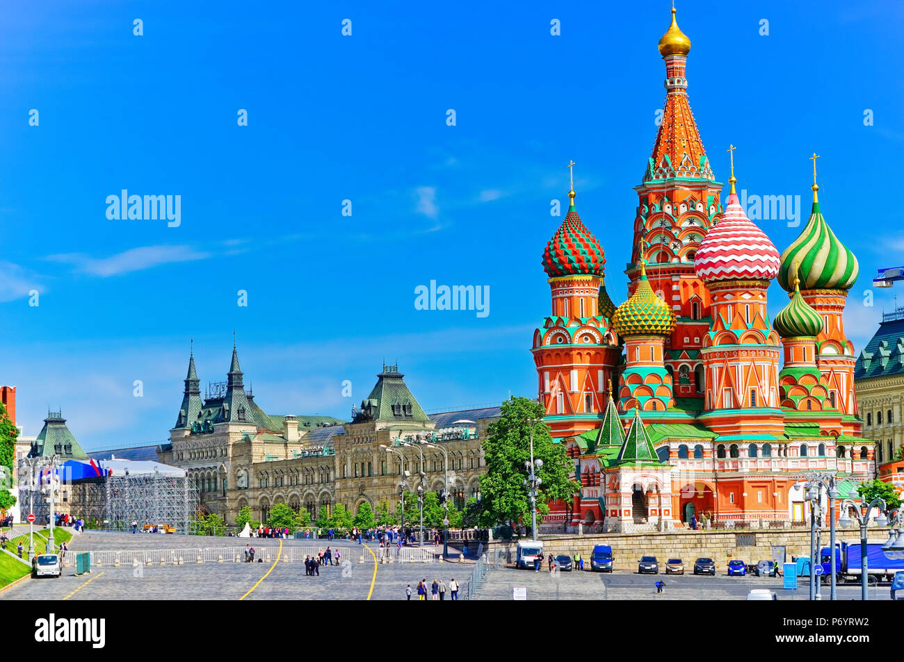 View of St. Basil's Cathedral on the Red Square in summer in Moscow ...