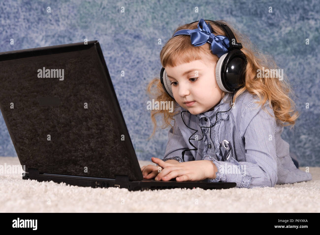 beautiful cute girl using laptop Stock Photo - Alamy