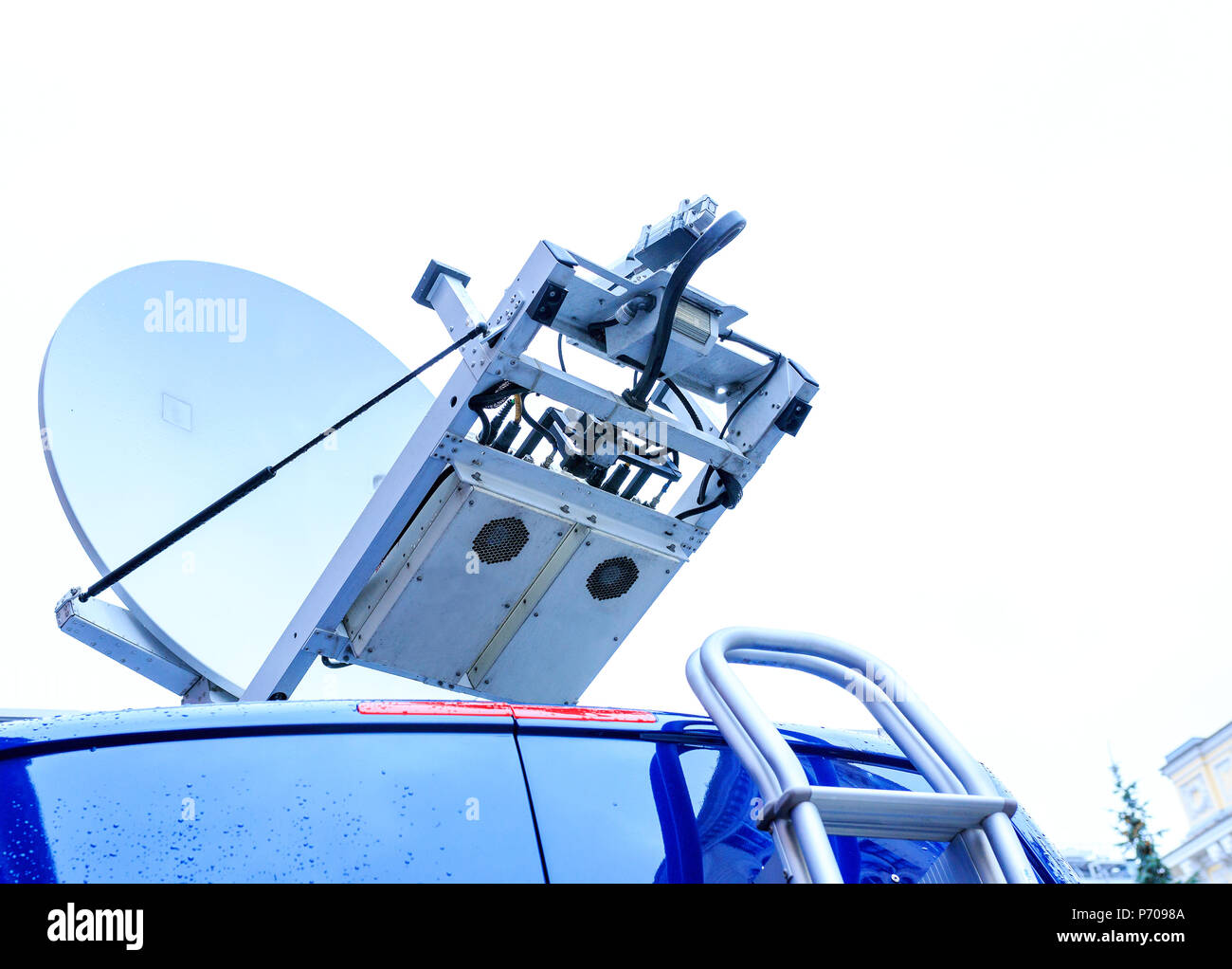 Satellite dish on the roof of the car Stock Photo Alamy