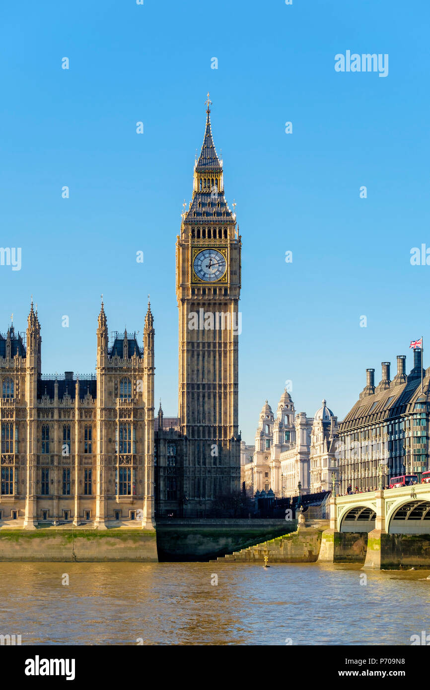 United Kingdom, England, London. Palace of Westminster and the clock tower of Big Ben (Elizabeth Tower). Stock Photo