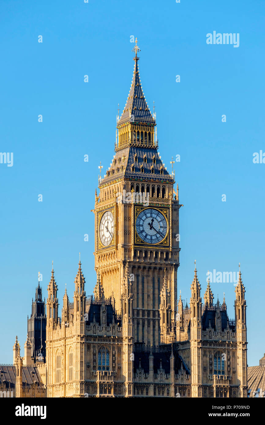 United Kingdom, England, London. The clock tower of Big Ben (Elizabeth Tower) above Palace of Westminster, the houses of Parliament of the United Kingdom. Stock Photo