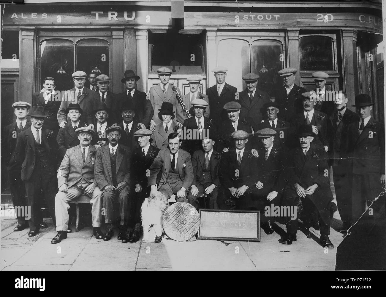 English Hope and Anchor dart club, Hammersmith, London, UK ca 1925