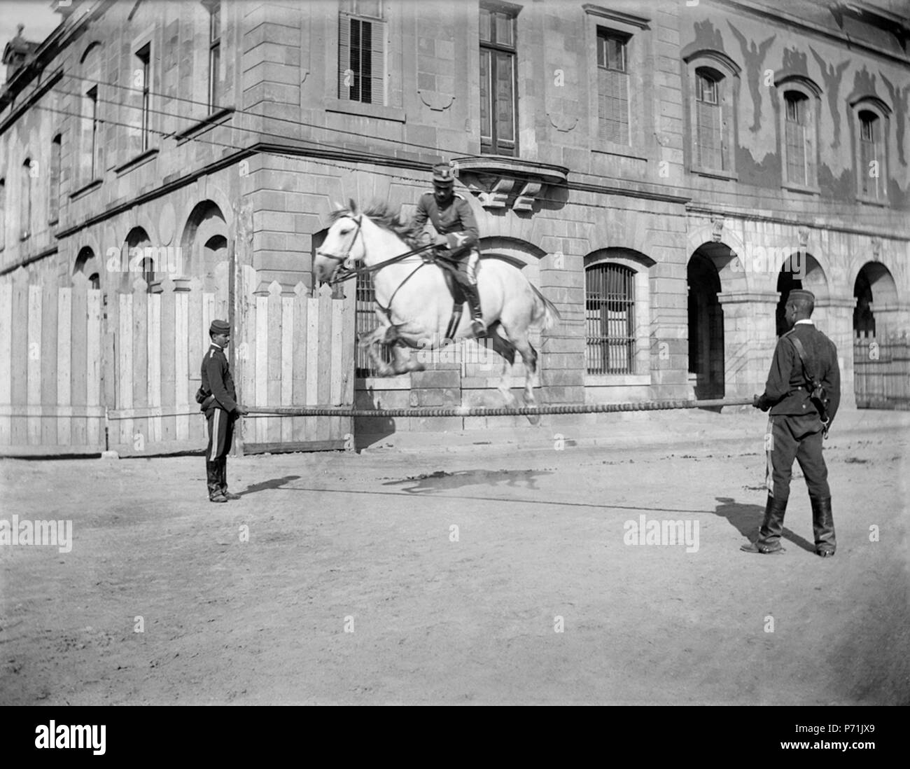 8 Baldomer Gili Roig. Concurs Hípic Internacional de Barcelona (Pati d’Armes de la Ciutadella), 1905 - 1910 Stock Photo