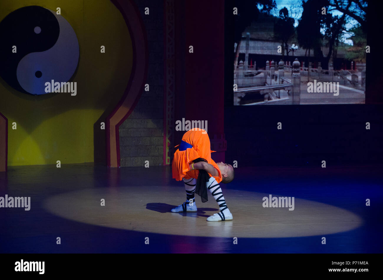 Martial arts flexibility hi-res stock photography and images - Alamy