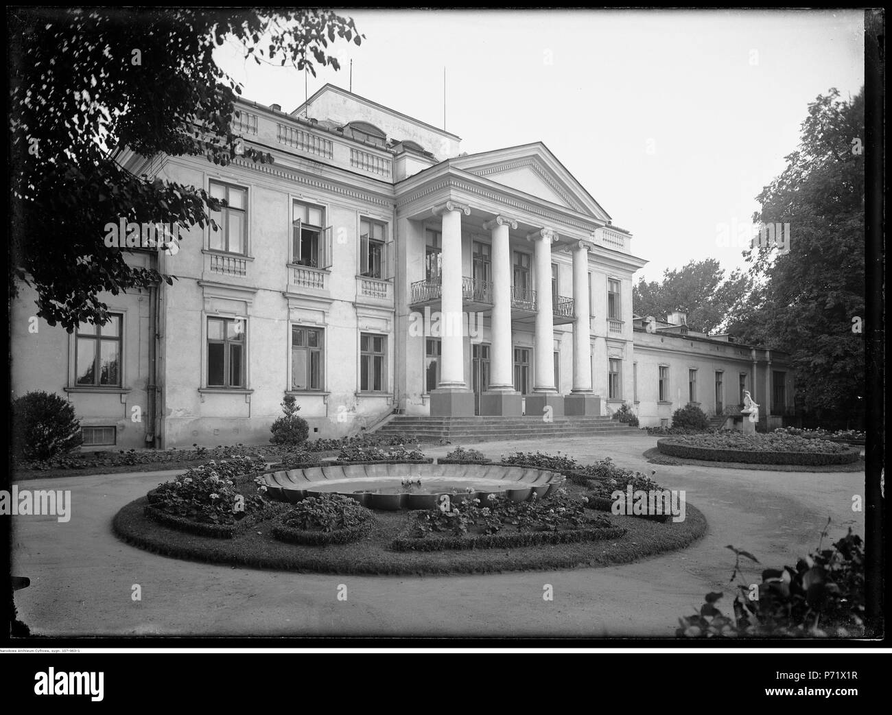 57 Narcyz Witczak-Witaczyński - Belweder w Warszawie (107-963-1) Stock Photo
